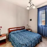 Apartman A 150 Meter Long Mare, 2 Fish