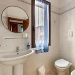 Apartman A 150 Meter Long Mare, 2 Fish *